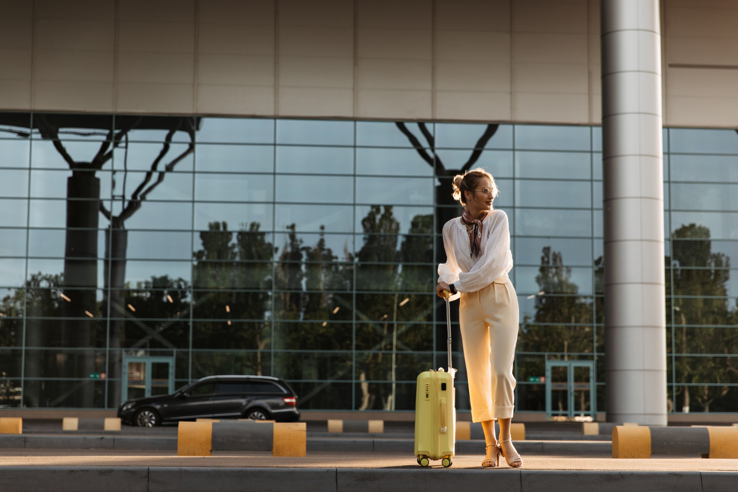 What Happens If Your Flight Is Delayed (LAX Car Service Guide)