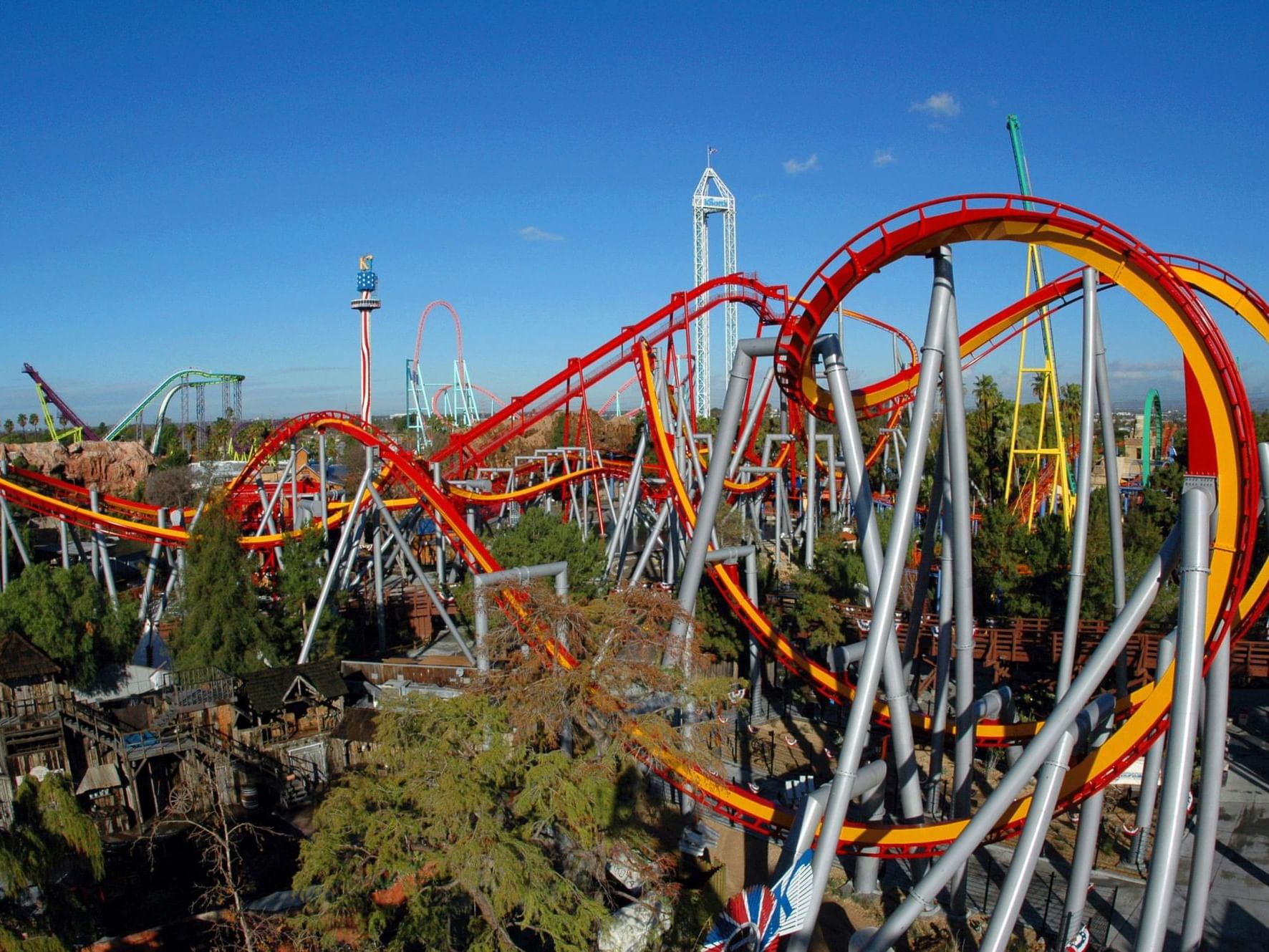 grand-legacy-at-the-park-anaheim-ca-attractions-knotts-berry-farm_standard